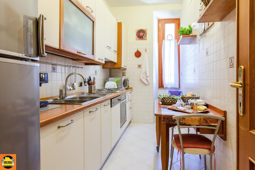 Music Guesthouse Rome Room photo